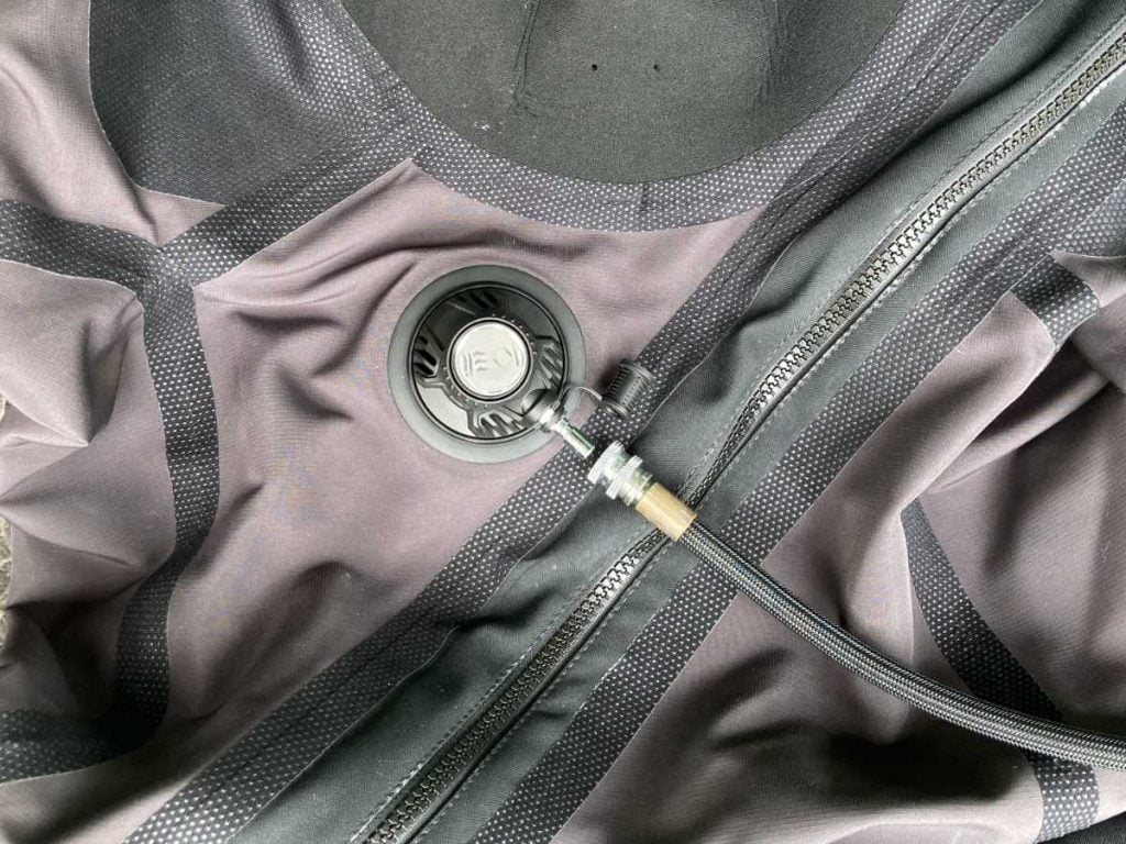 Drysuit inflator valve
